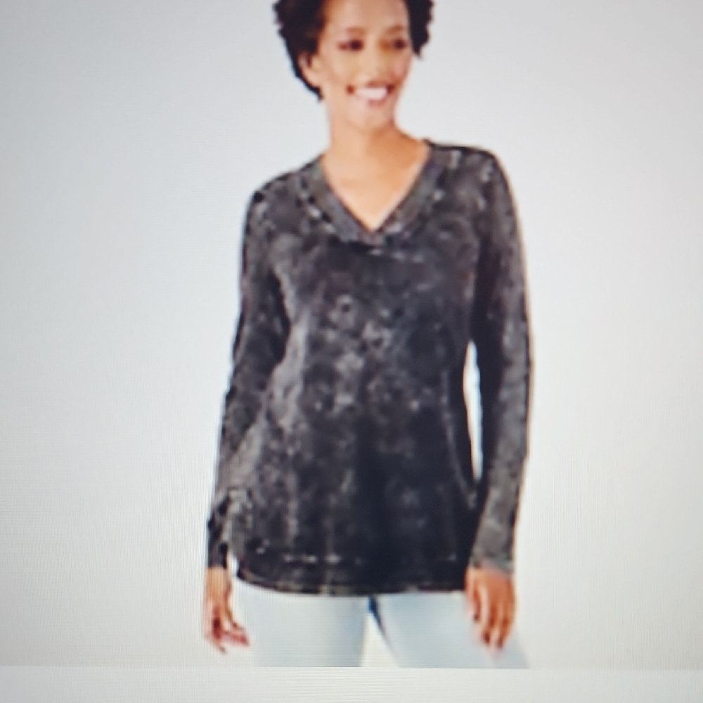 LOGO by LORI GOLDSTEIN SUN FADED COTTON V-Neck Top